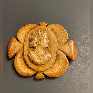 Vintage Bakelite Cameo Carved Dogwood Butterscotch Brooch
